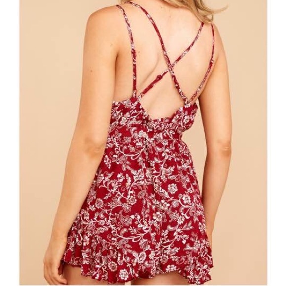 💥NWT Flounced Hem Strappy Romper - Picture 2 of 6